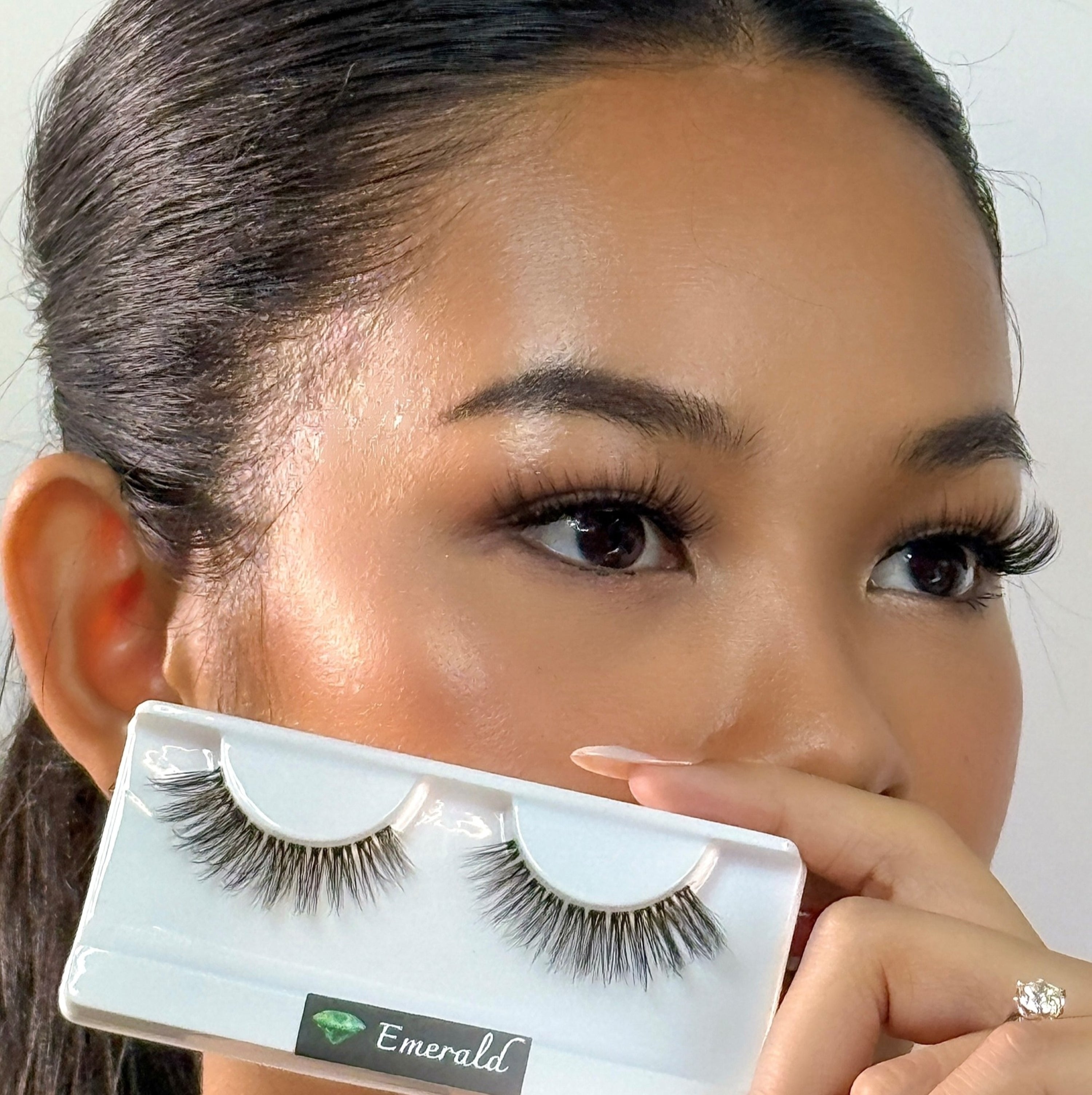 รุ่นมรกต | Emerald